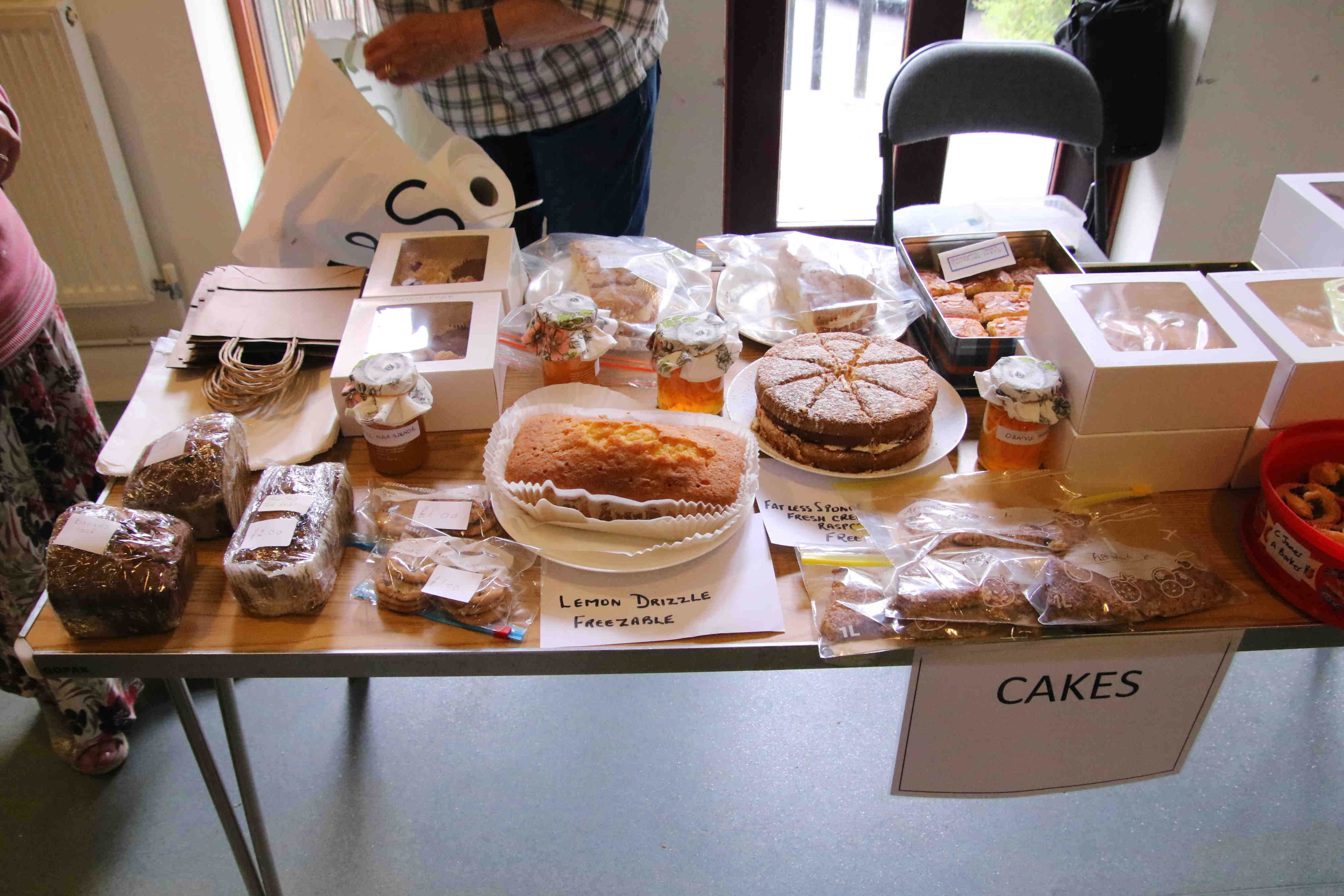 More cakes
